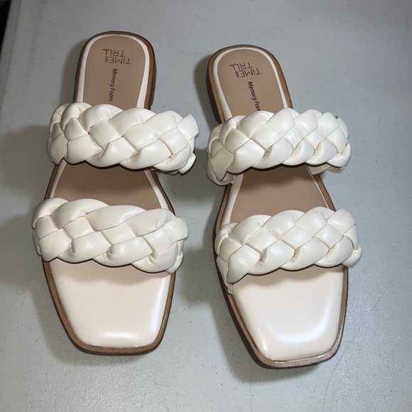 Time And Tru Women's Ivory Slip On Sandals Size 8 brand new memory foam - Picture 4 of 6